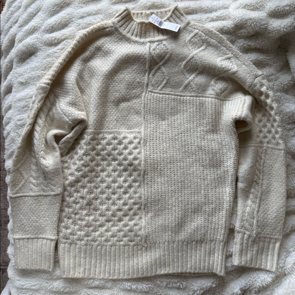 American Eagle cream sweater xs